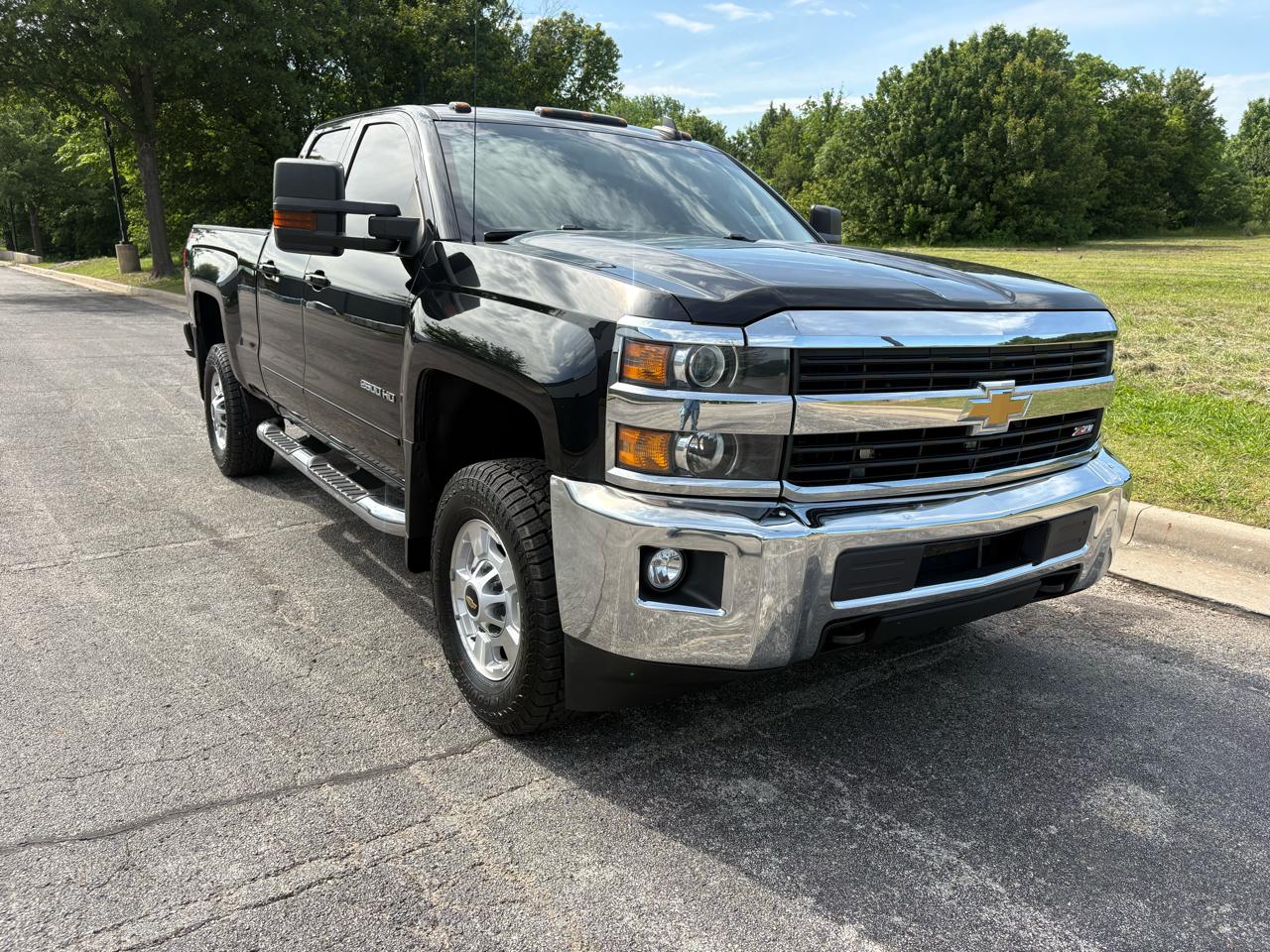 Chevrolet Silverado 2500HD 4WD Double Cab 144.2" LT 2017