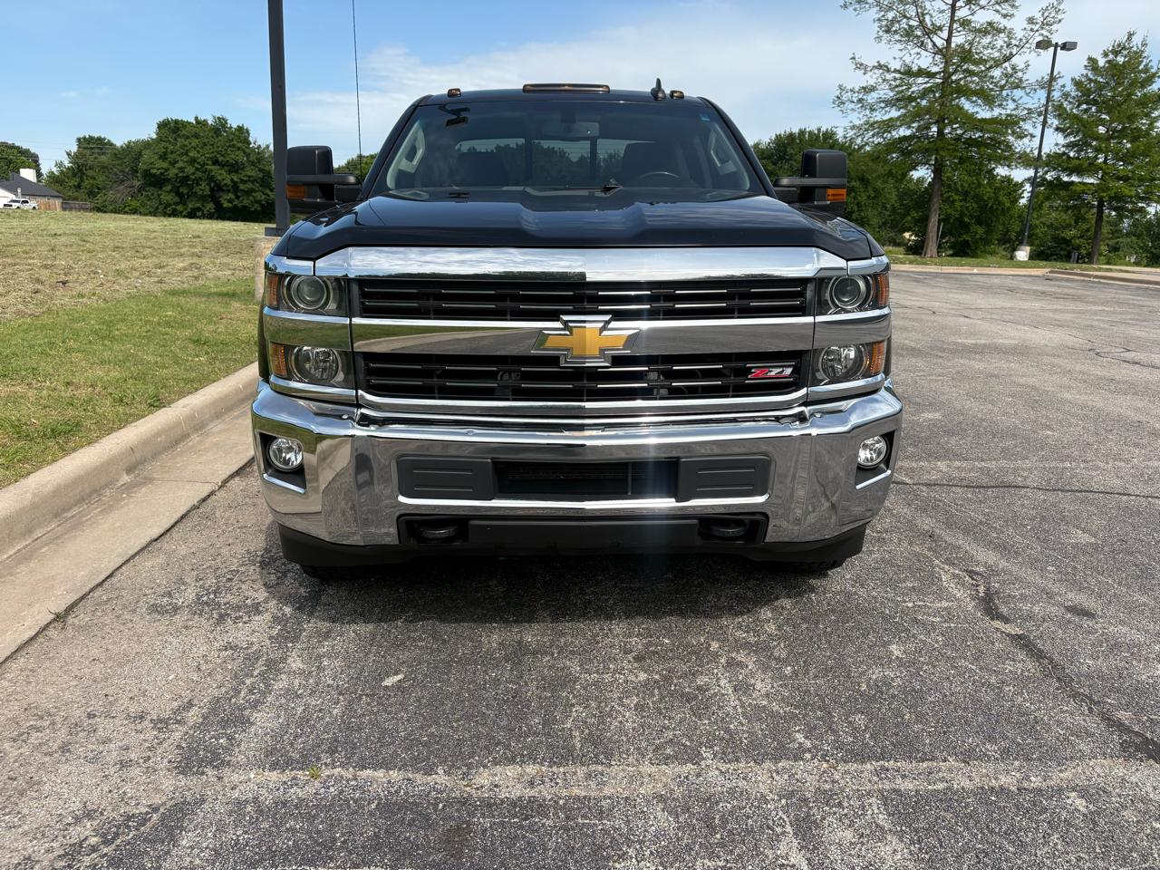 Chevrolet Silverado 2500HD 4WD Double Cab 144.2" LT 2017