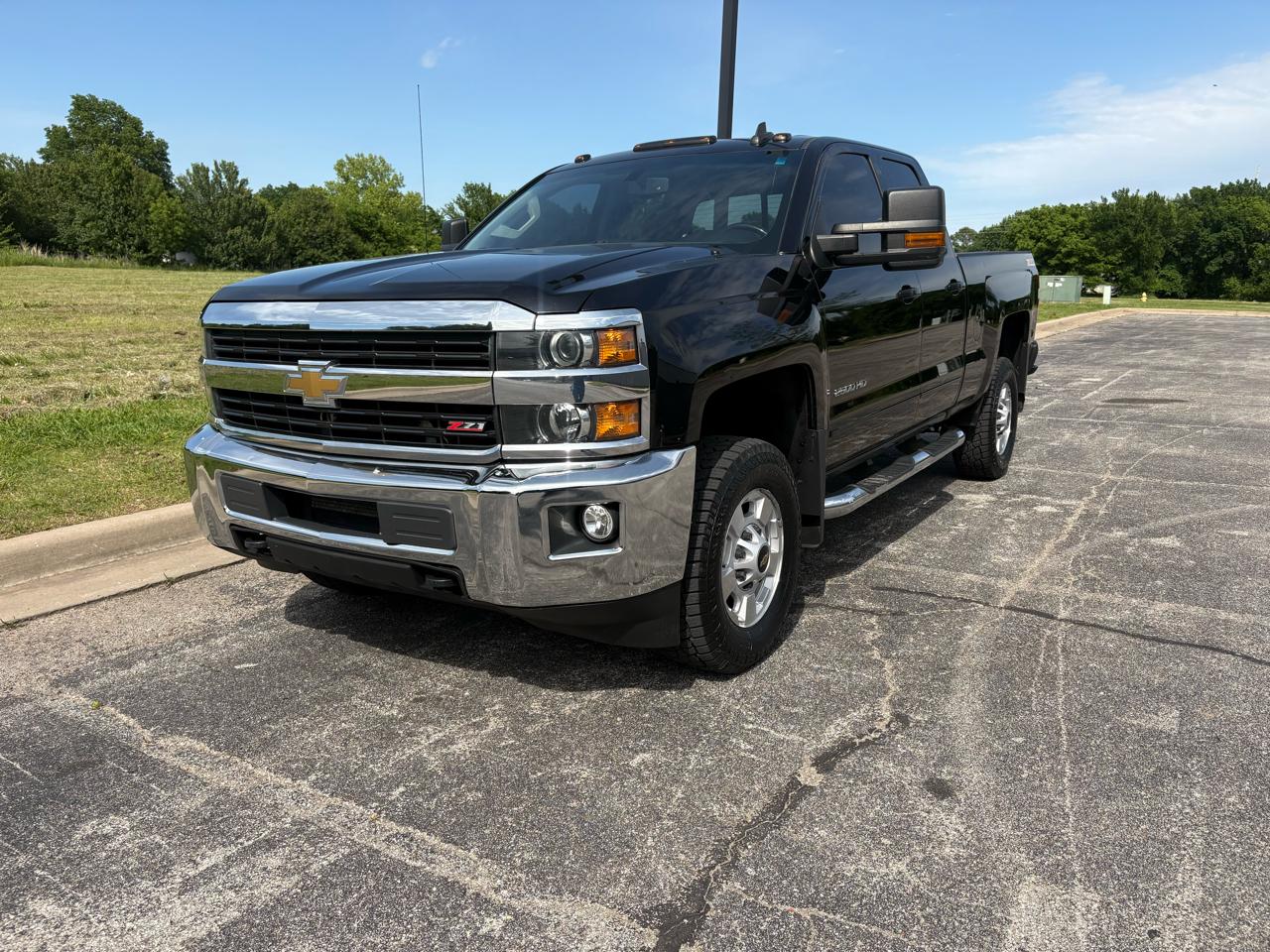 Chevrolet Silverado 2500HD 4WD Double Cab 144.2" LT 2017
