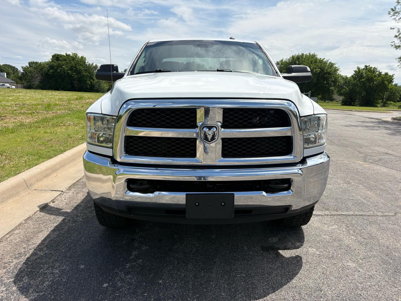 RAM 2500 Tradesman 4x4 Crew Cab 6'4" Box 2018