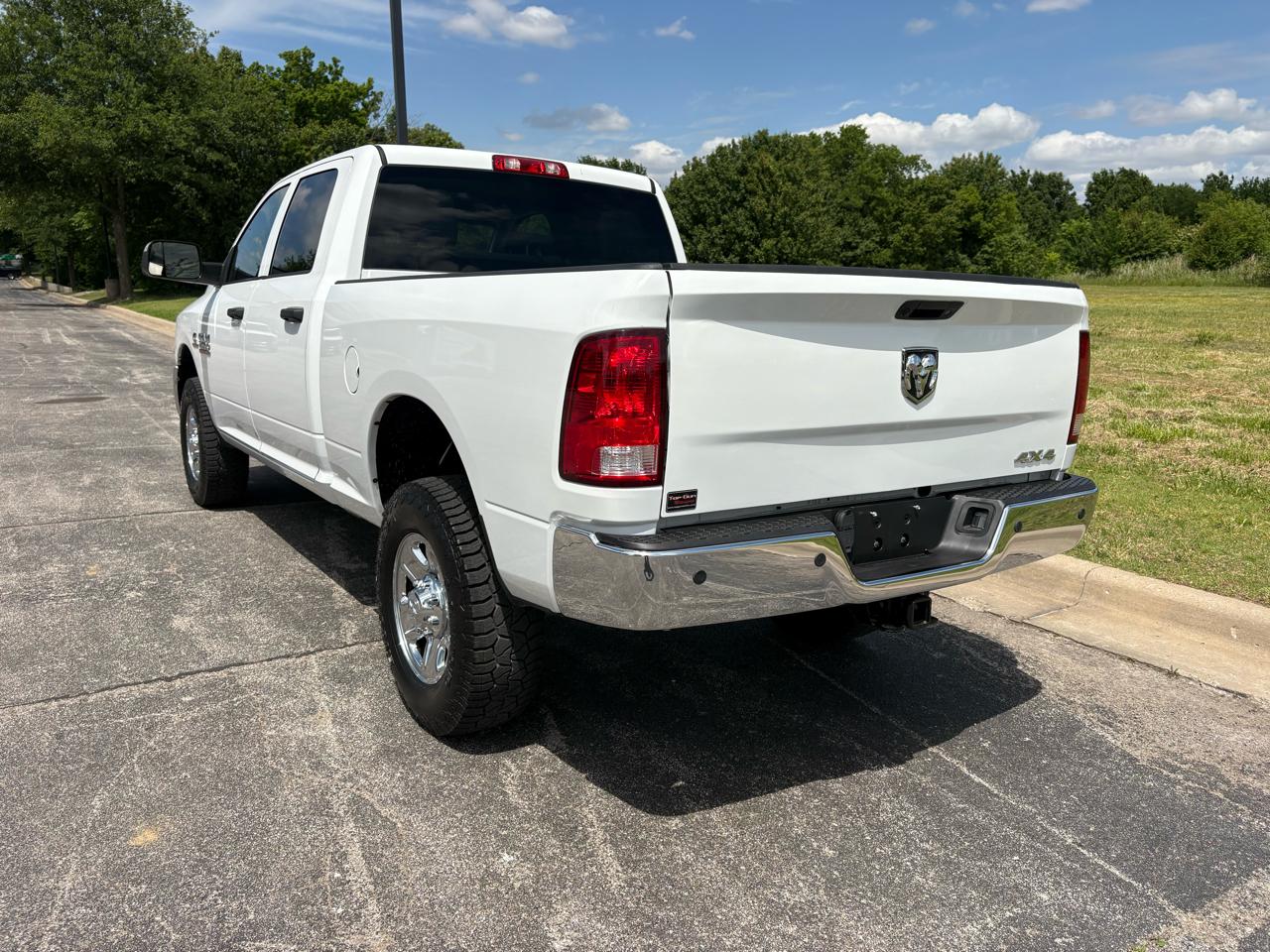 RAM 2500 Tradesman 4x4 Crew Cab 6'4" Box 2018
