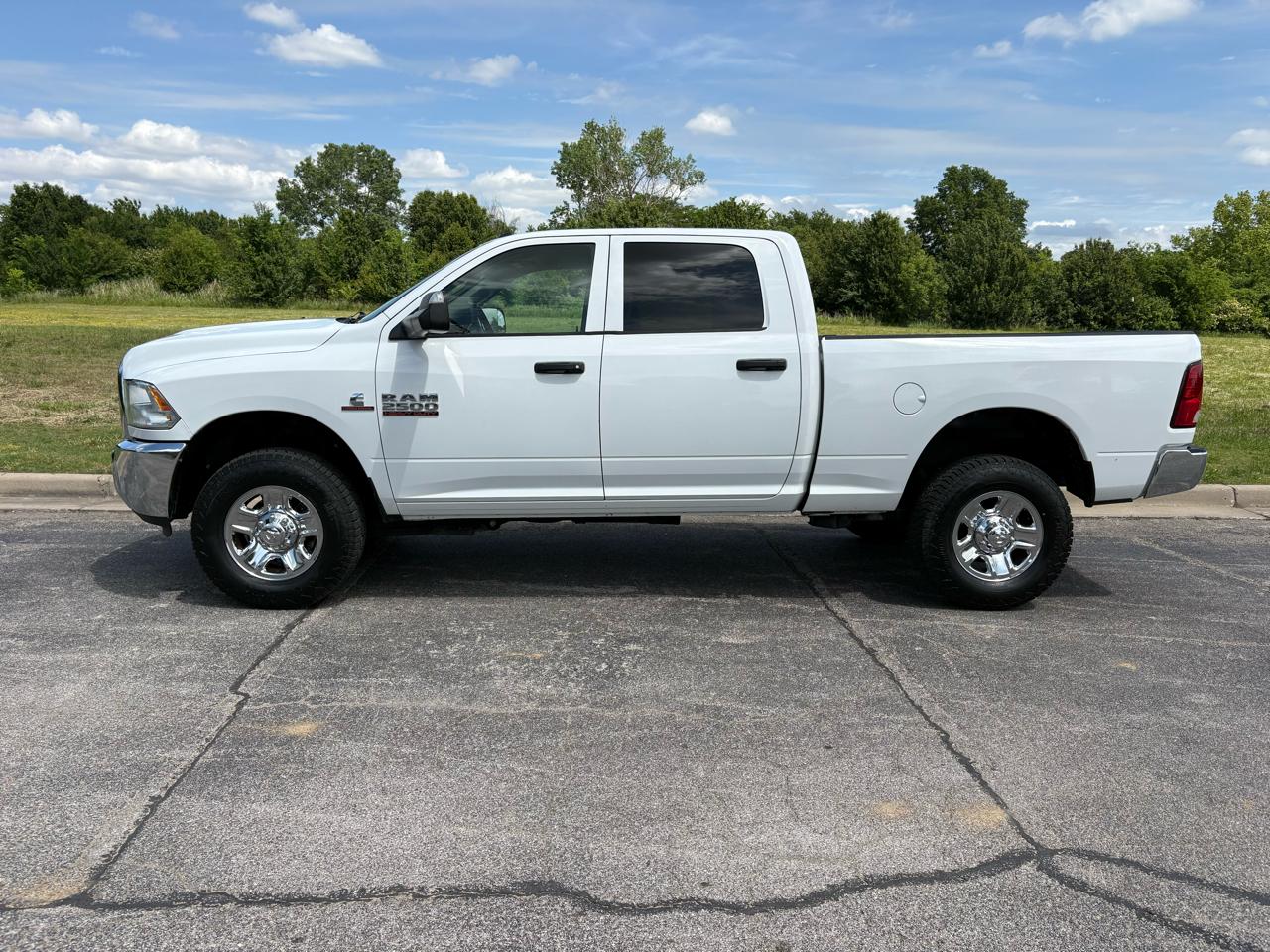 RAM 2500 Tradesman 4x4 Crew Cab 6'4" Box 2018