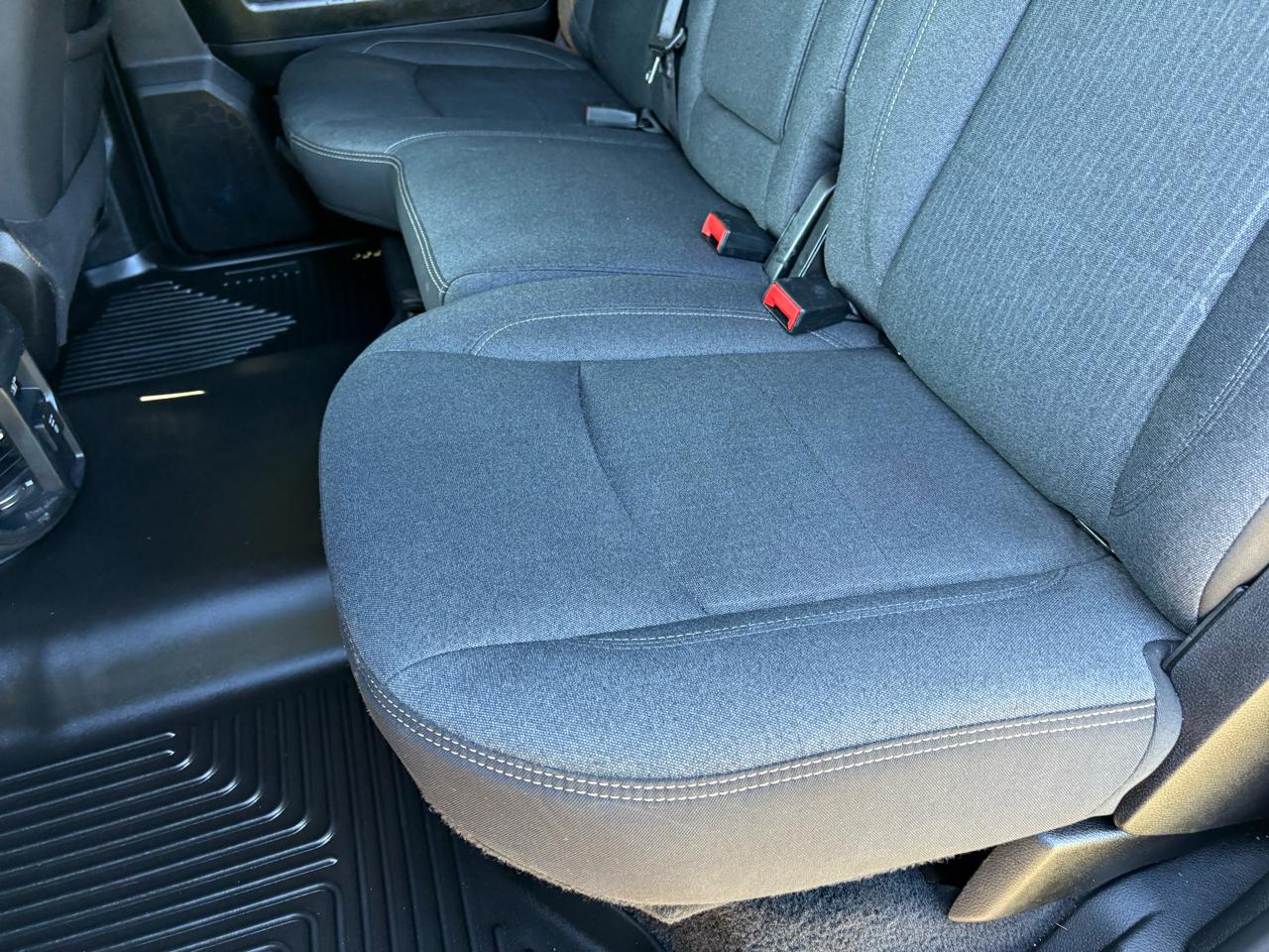 RAM 3500 Big Horn 4x4 Crew Cab 8' Box 2019