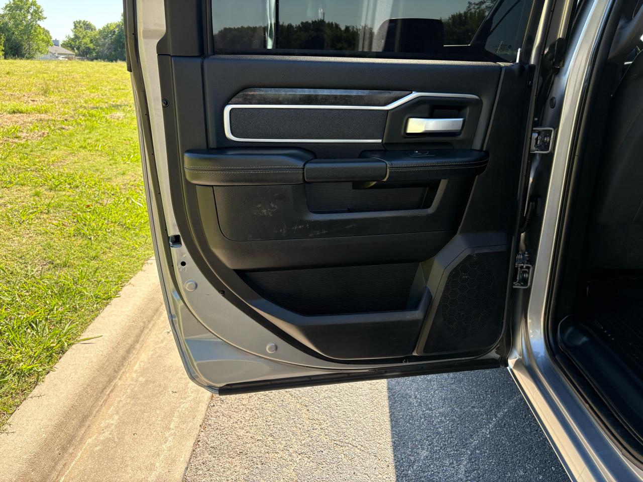 RAM 3500 Big Horn 4x4 Crew Cab 8' Box 2019