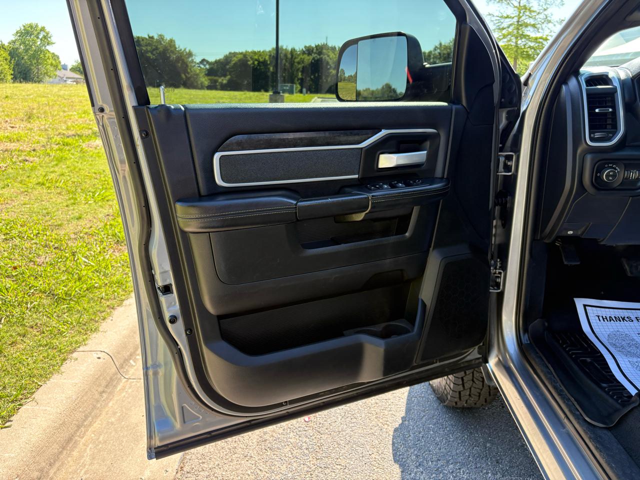 RAM 3500 Big Horn 4x4 Crew Cab 8' Box 2019