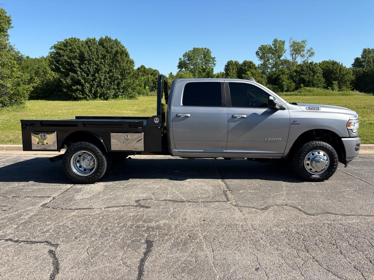 RAM 3500 Big Horn 4x4 Crew Cab 8' Box 2019