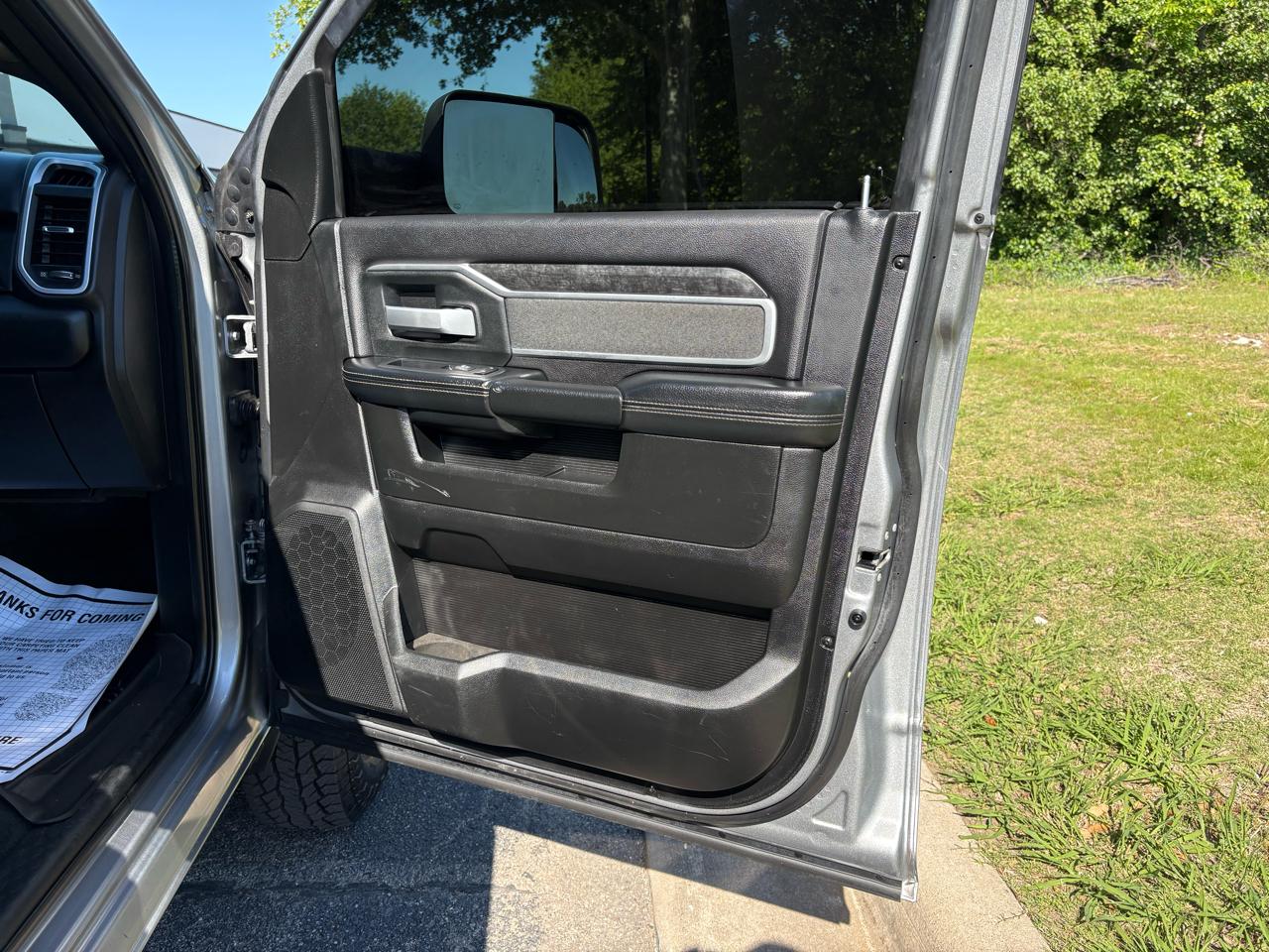 RAM 3500 Big Horn 4x4 Crew Cab 8' Box 2019