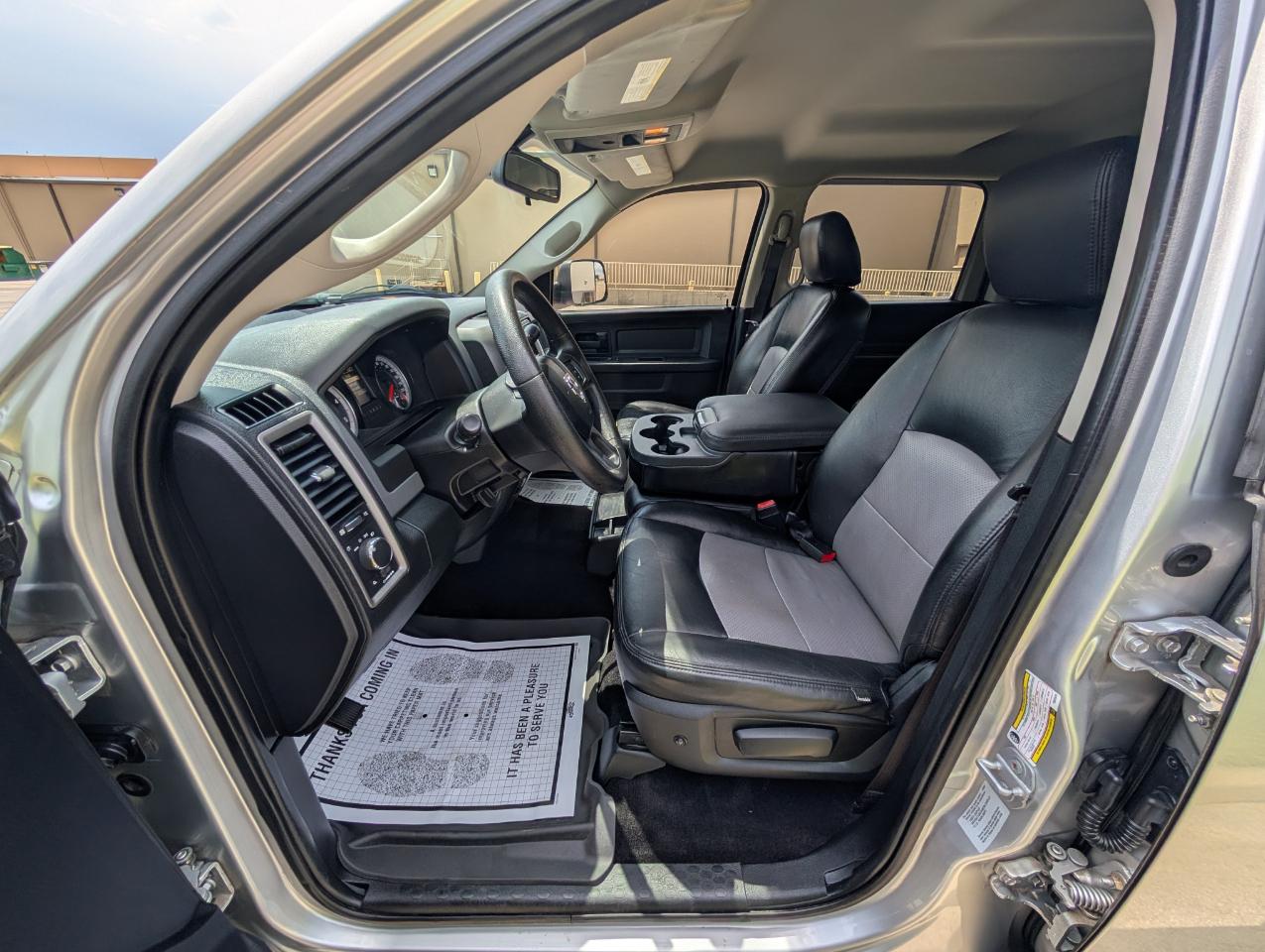 RAM 3500 4WD Crew Cab 169" Tradesman 2015