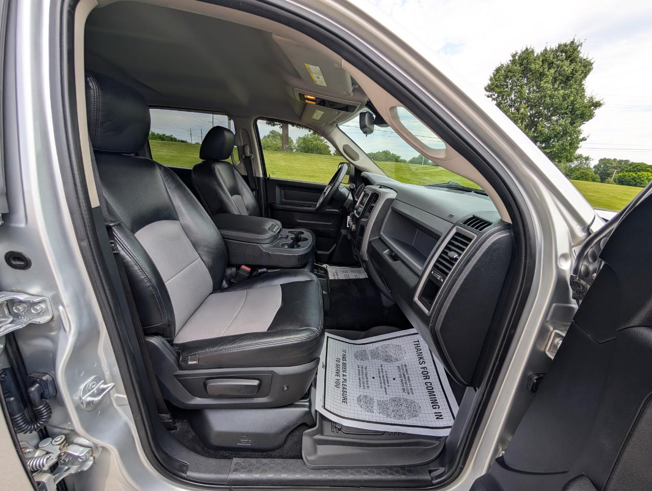 RAM 3500 4WD Crew Cab 169" Tradesman 2015