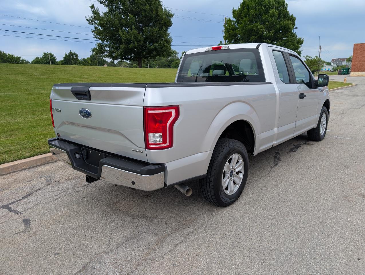 Ford F-150 2WD SuperCab 145" XL 2015