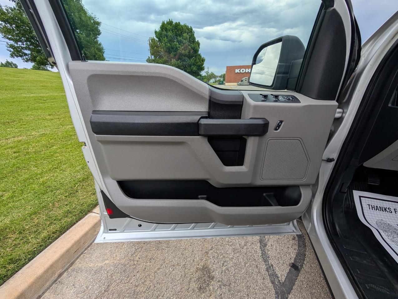 Ford F-150 2WD SuperCab 145" XL 2015