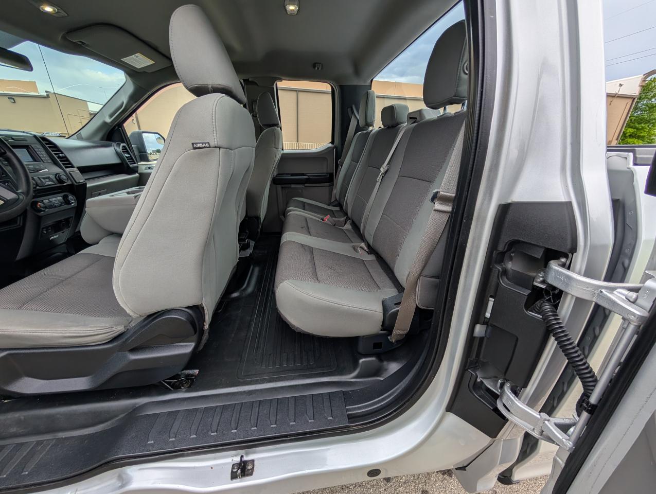 Ford F-150 2WD SuperCab 145" XL 2015