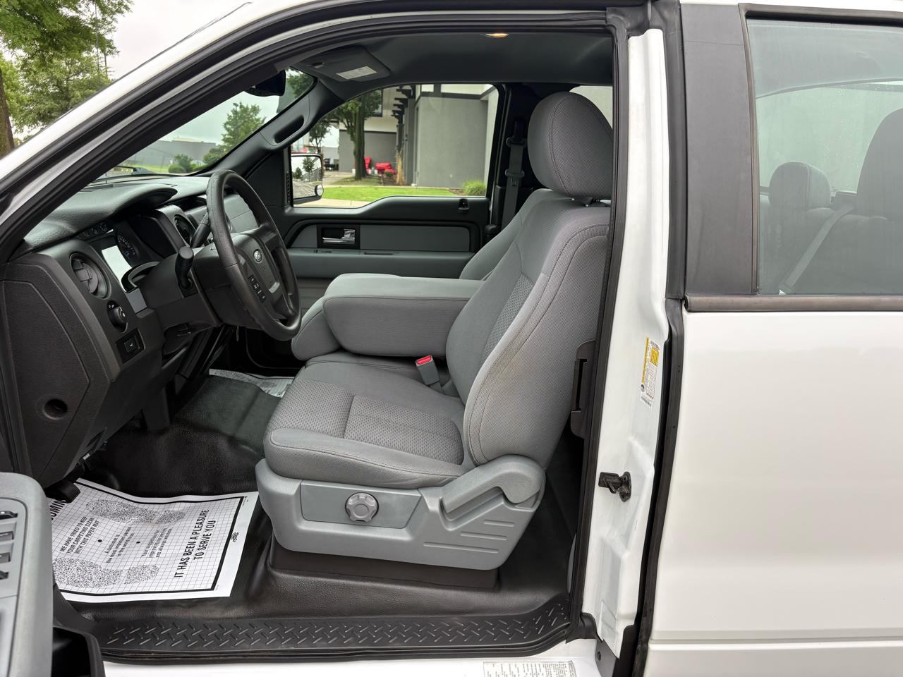 Ford F-150 4WD SuperCab 145" XL 2014