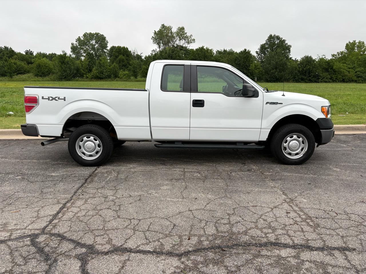 Ford F-150 4WD SuperCab 145" XL 2014