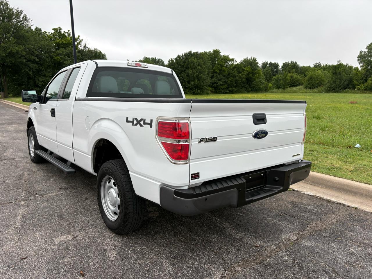Ford F-150 4WD SuperCab 145" XL 2014