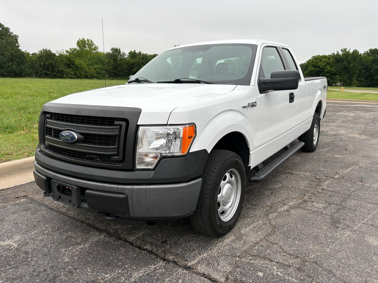 Ford F-150 4WD SuperCab 145" XL 2014