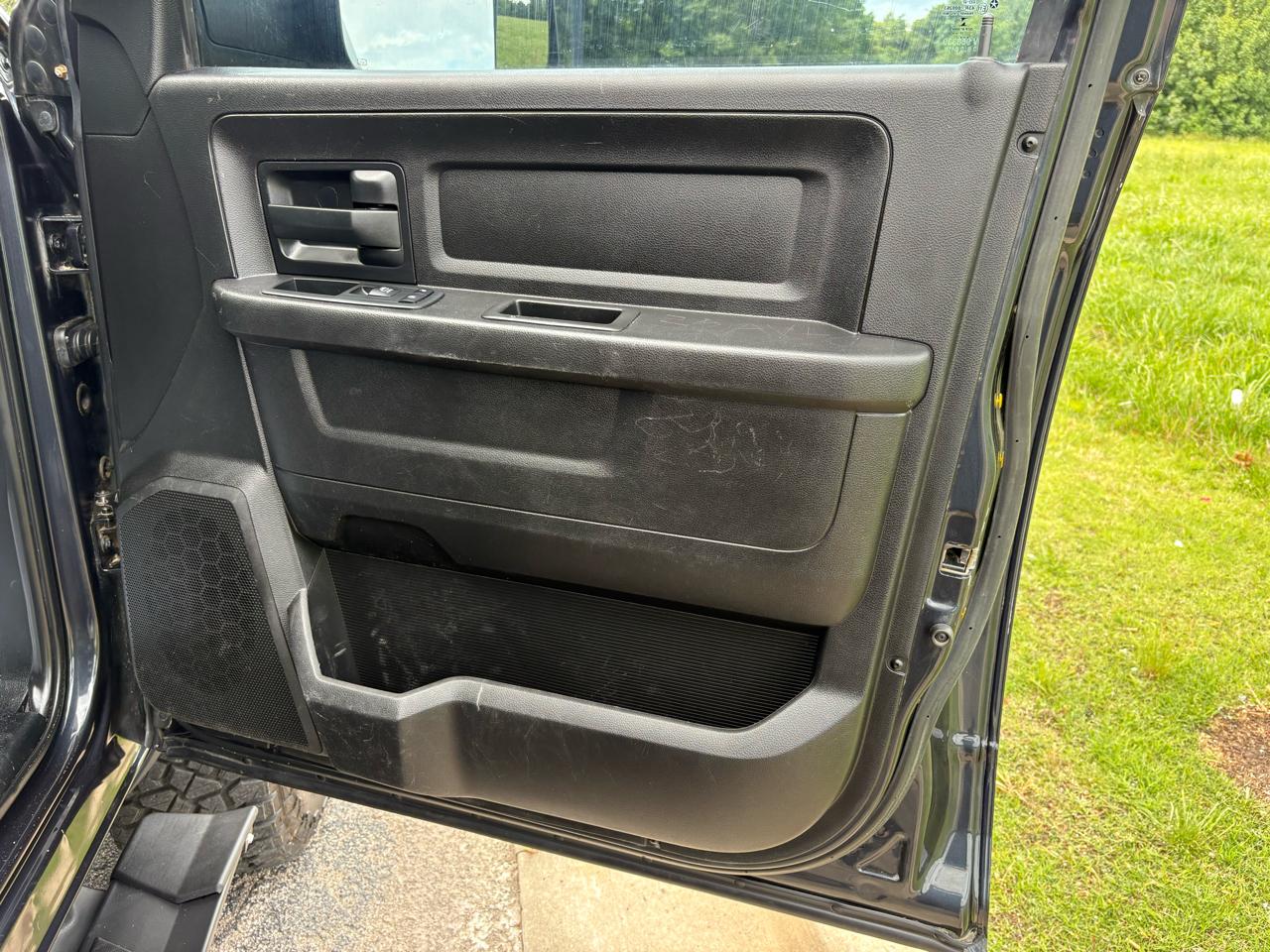 2018 RAM Ram 2500 Pickup Tradesman - Photo 28
