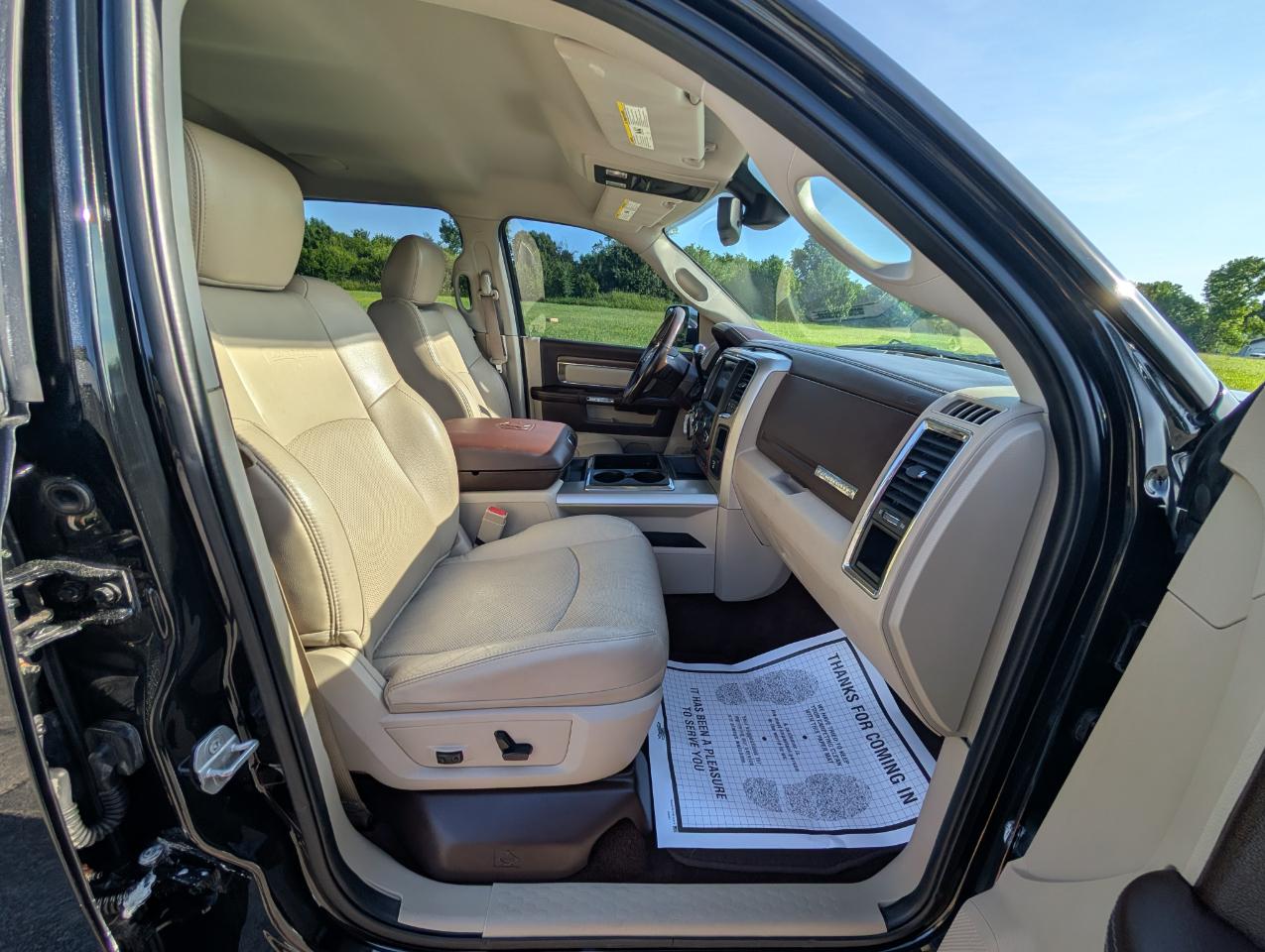 RAM 2500 4WD Crew Cab 149" Laramie 2015