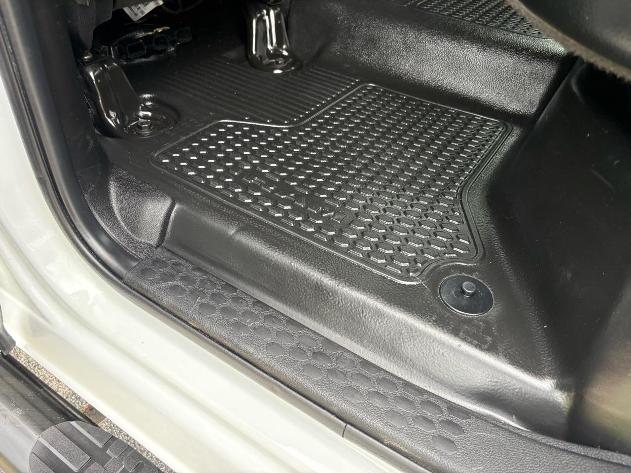 RAM 2500 Tradesman 4x4 Crew Cab 6'4" Box 2024