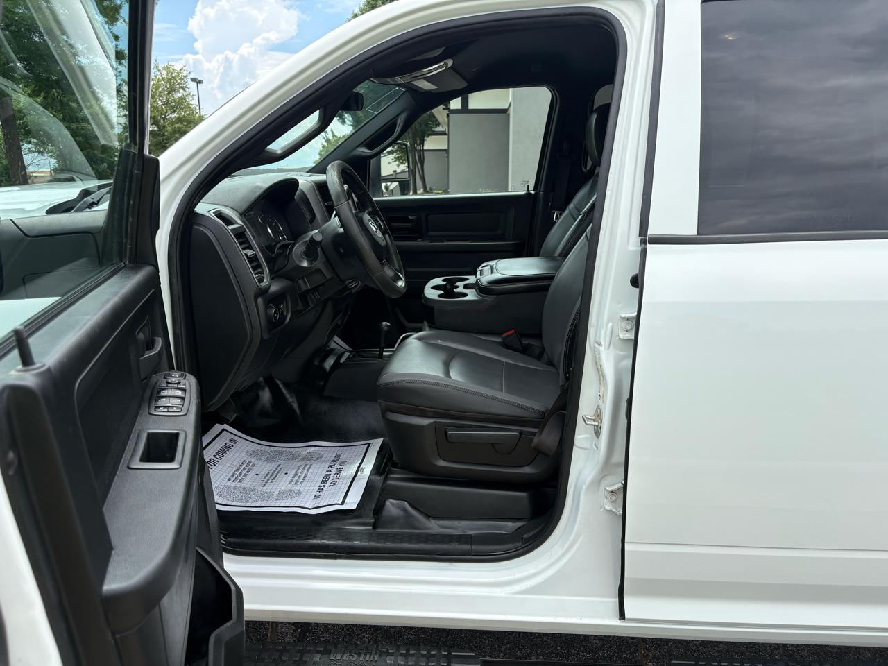 RAM 2500 Tradesman 4x4 Crew Cab 6'4" Box 2024