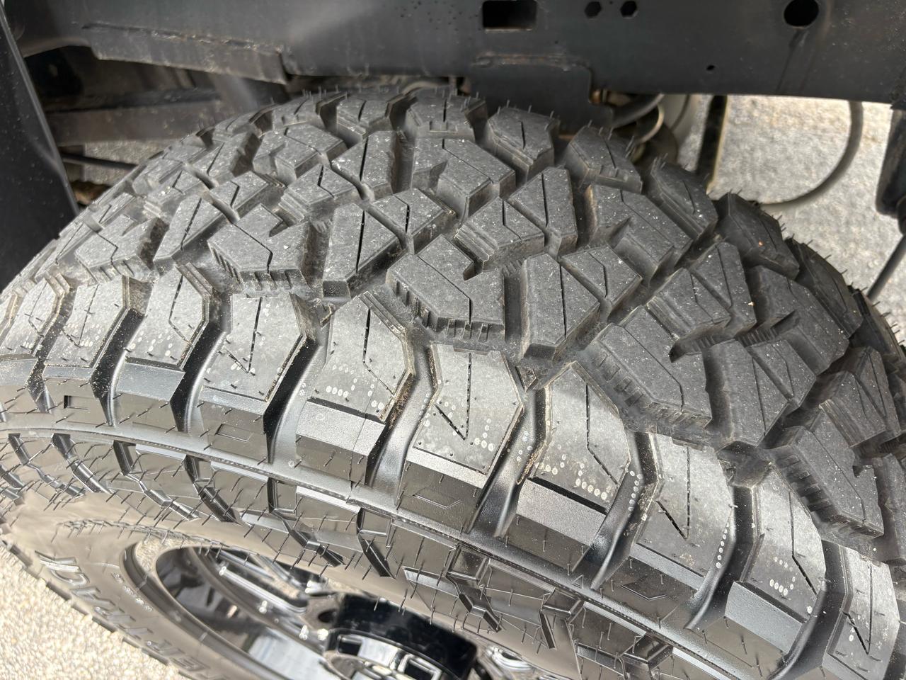 RAM 2500 Tradesman 4x4 Crew Cab 6'4" Box 2024
