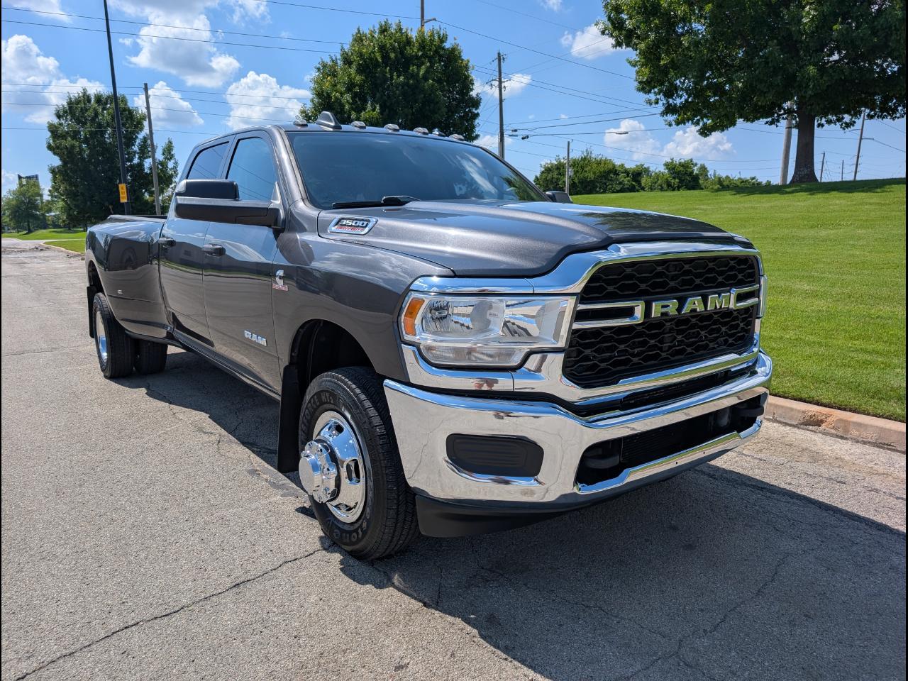 2019 RAM 3500 Tradesman 4X4 Crew Cab LWB's photo