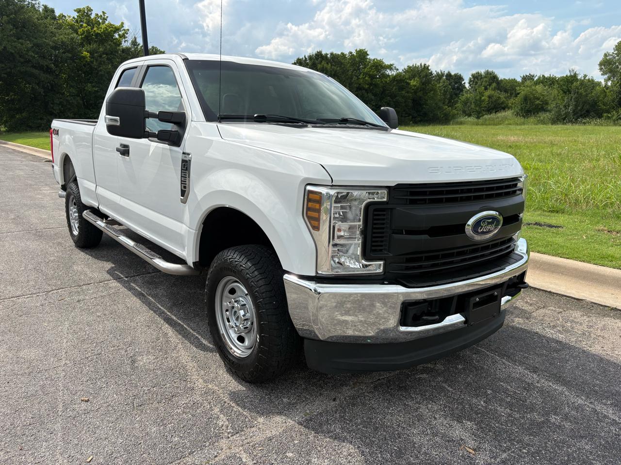 Ford Super Duty F-250 SRW XL 4WD SuperCab 6.75' Box 2018