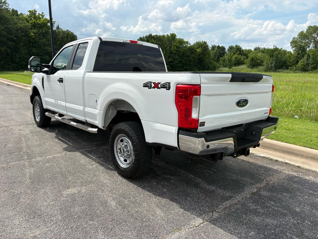 Ford Super Duty F-250 SRW XL 4WD SuperCab 6.75' Box 2018