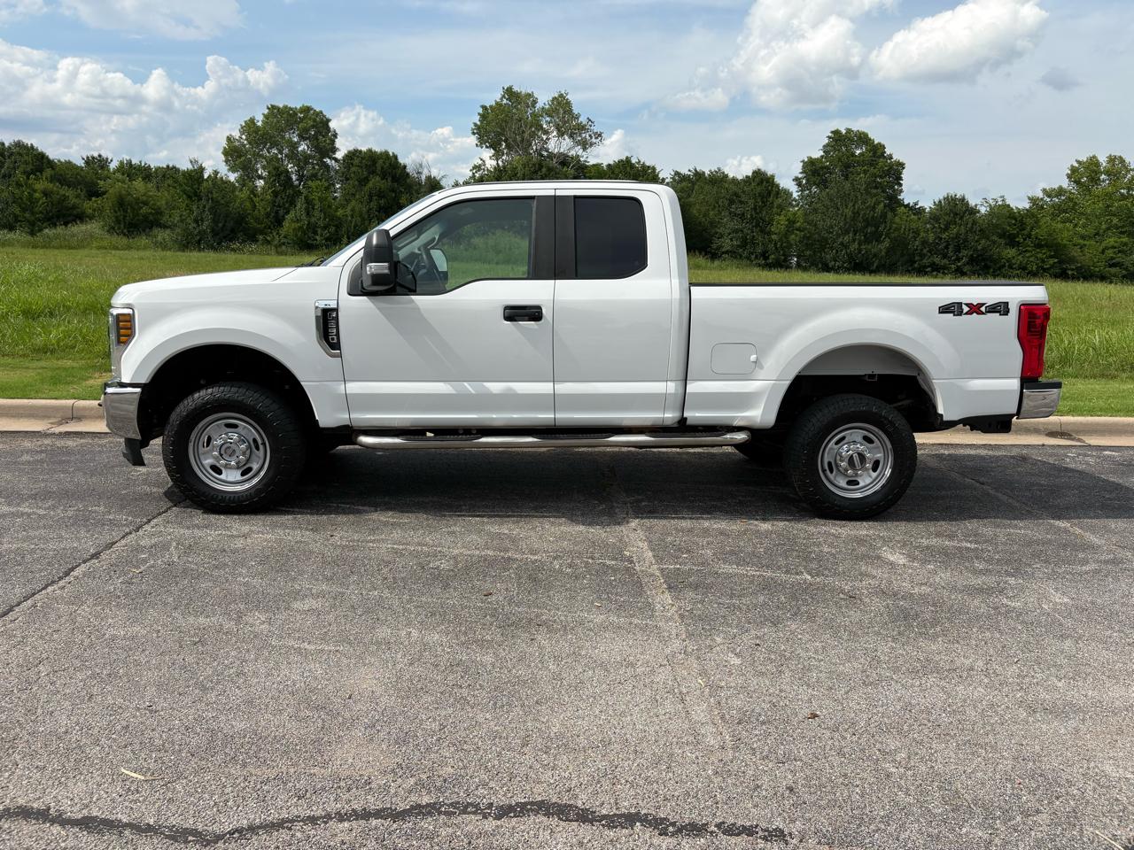Ford Super Duty F-250 SRW XL 4WD SuperCab 6.75' Box 2018
