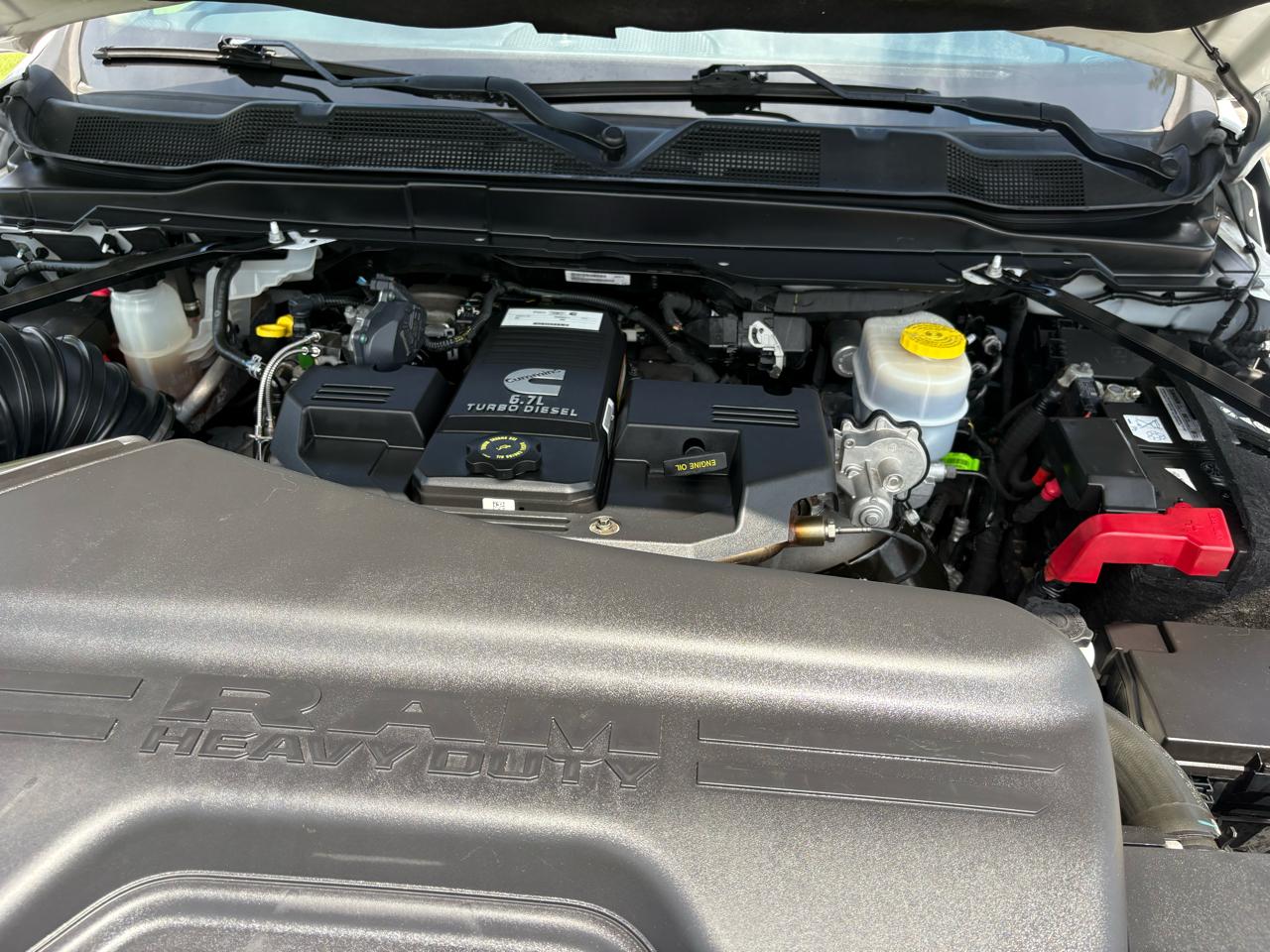 RAM 2500 Tradesman 4x4 Crew Cab 6'4" Box 2020