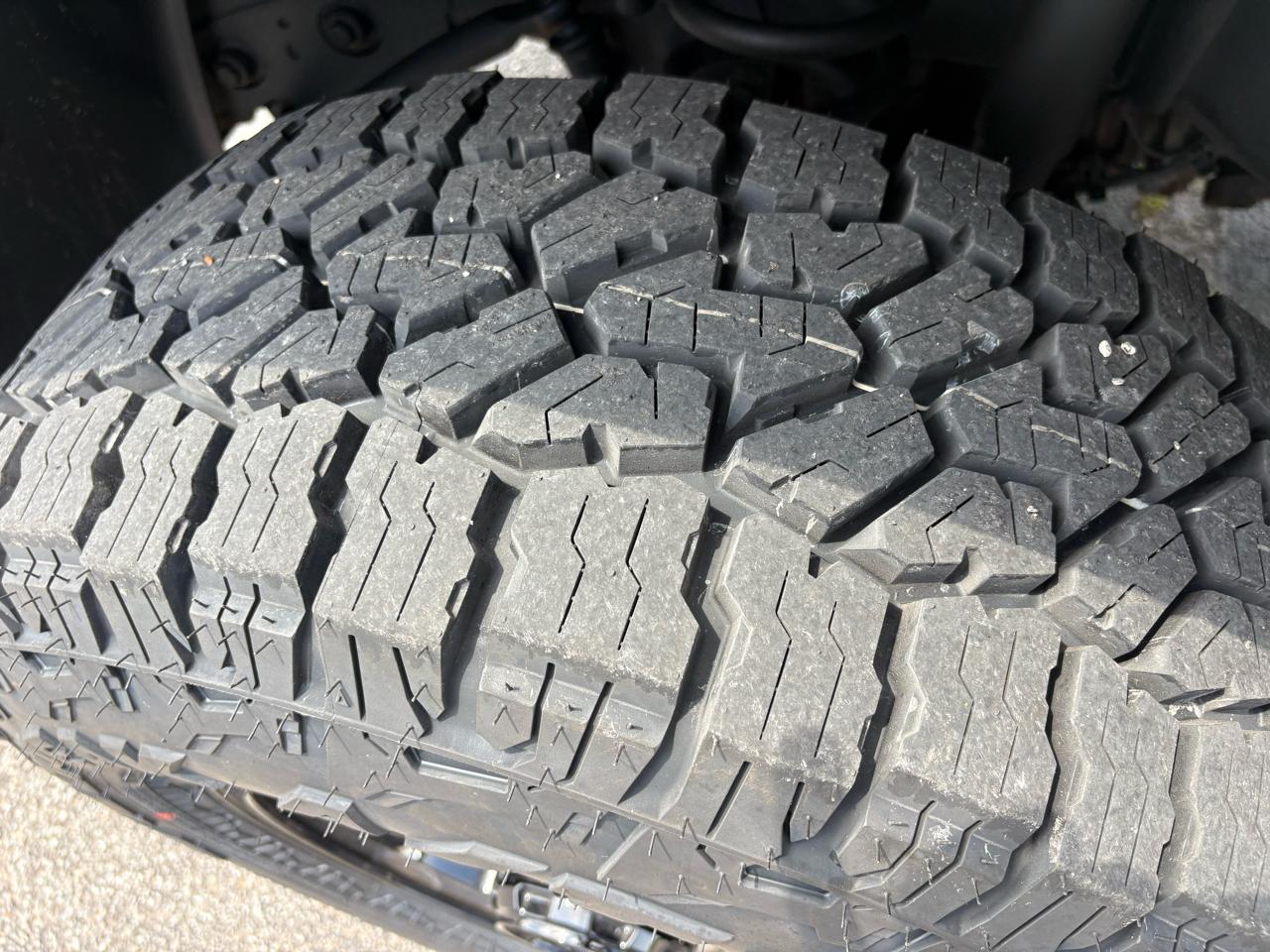 RAM 2500 Tradesman 4x4 Crew Cab 6'4" Box 2020