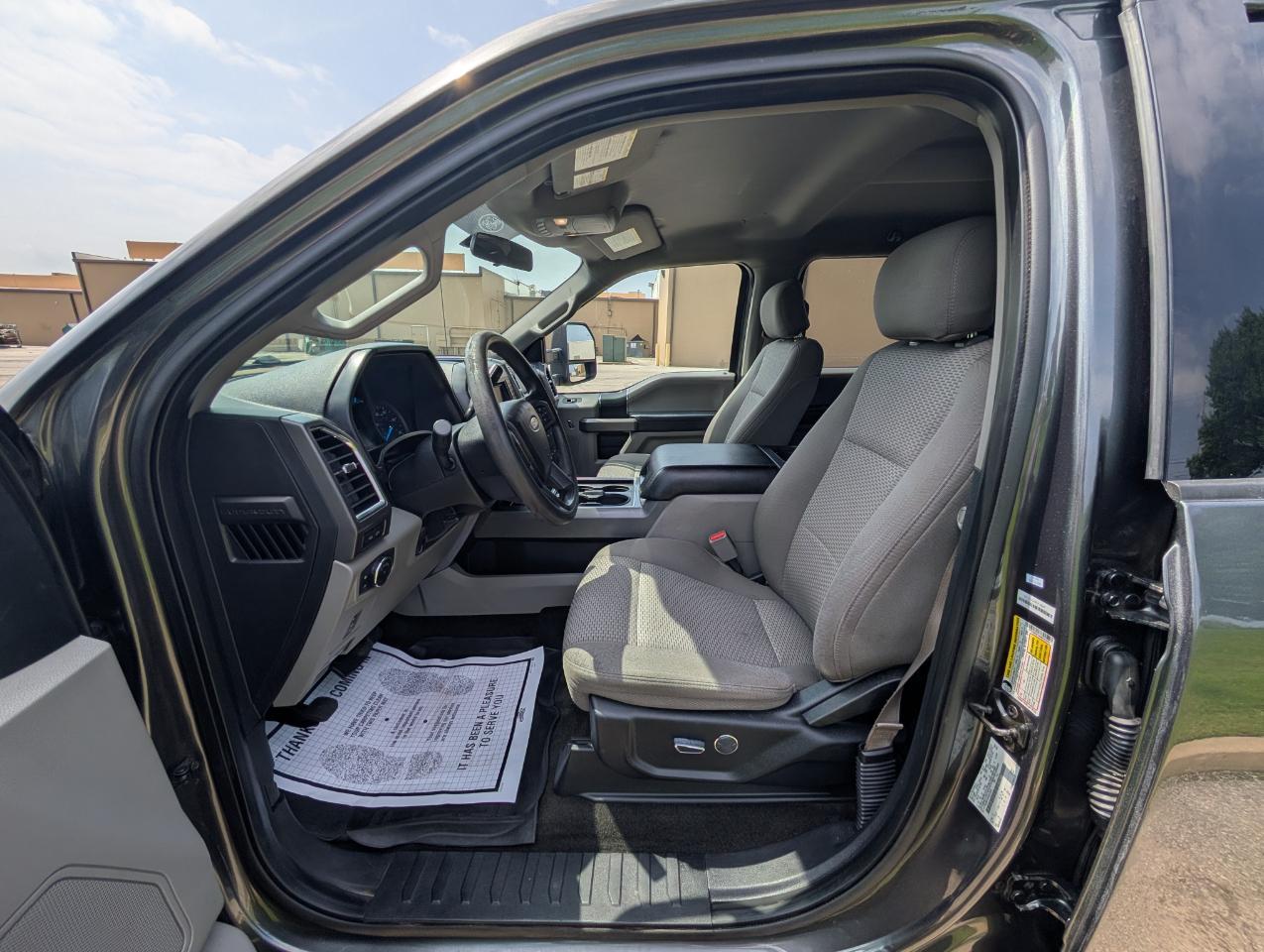Ford Super Duty F-250 SRW XLT 4WD Crew Cab 6.75' Box 2017