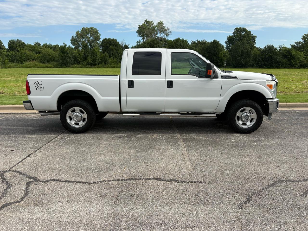 Ford Super Duty F-250 SRW 4WD Crew Cab 156" XLT 2016