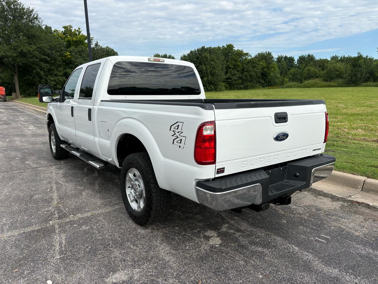 Ford Super Duty F-250 SRW 4WD Crew Cab 156" XLT 2016