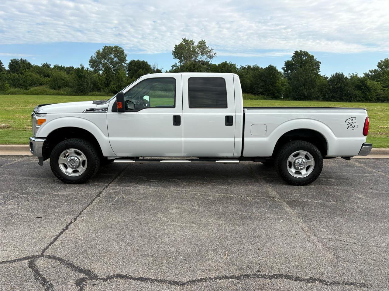Ford Super Duty F-250 SRW 4WD Crew Cab 156" XLT 2016