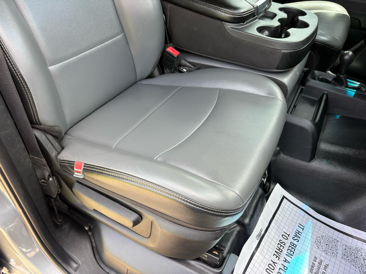 RAM 2500 Tradesman 4x4 Crew Cab 6'4" Box 2020