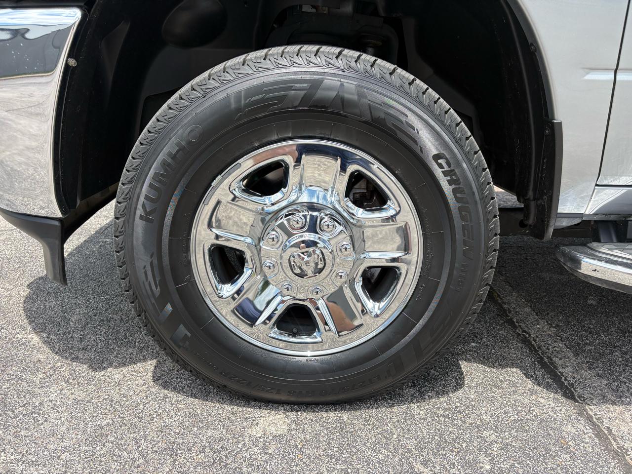 RAM 2500 Tradesman 4x4 Crew Cab 6'4" Box 2020