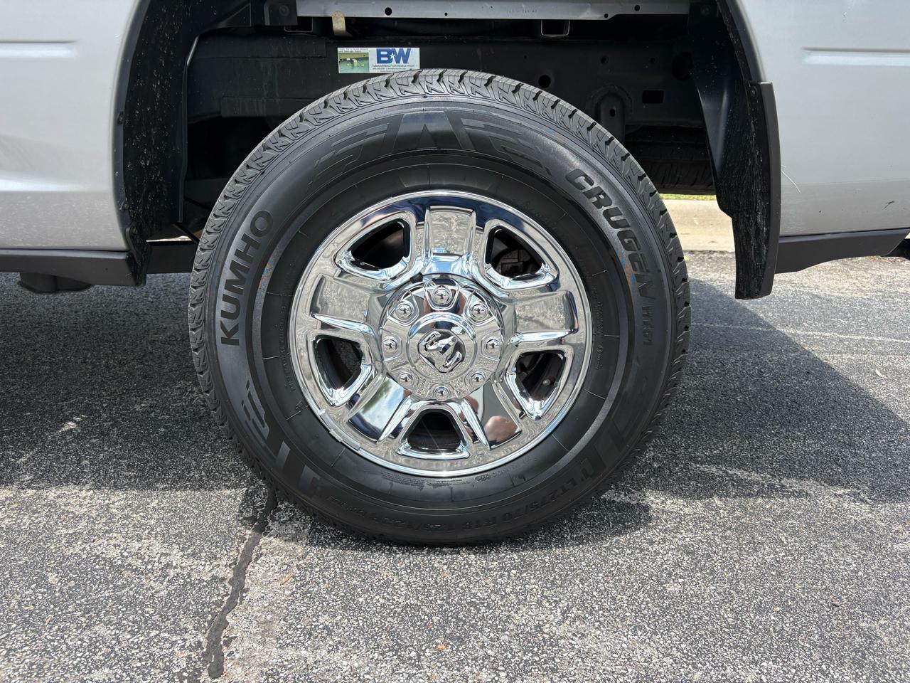 RAM 2500 Tradesman 4x4 Crew Cab 6'4" Box 2020