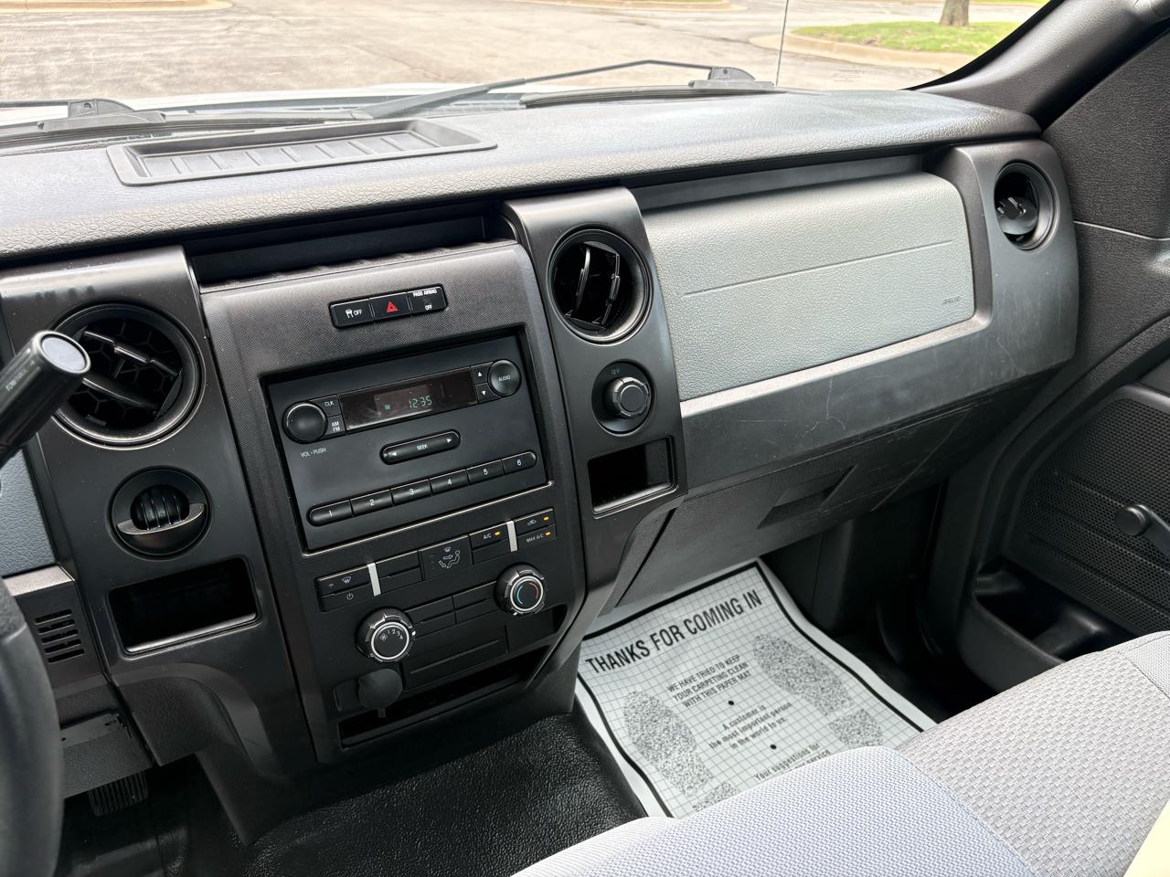 Ford F-150 2WD Reg Cab 126" XL 2014