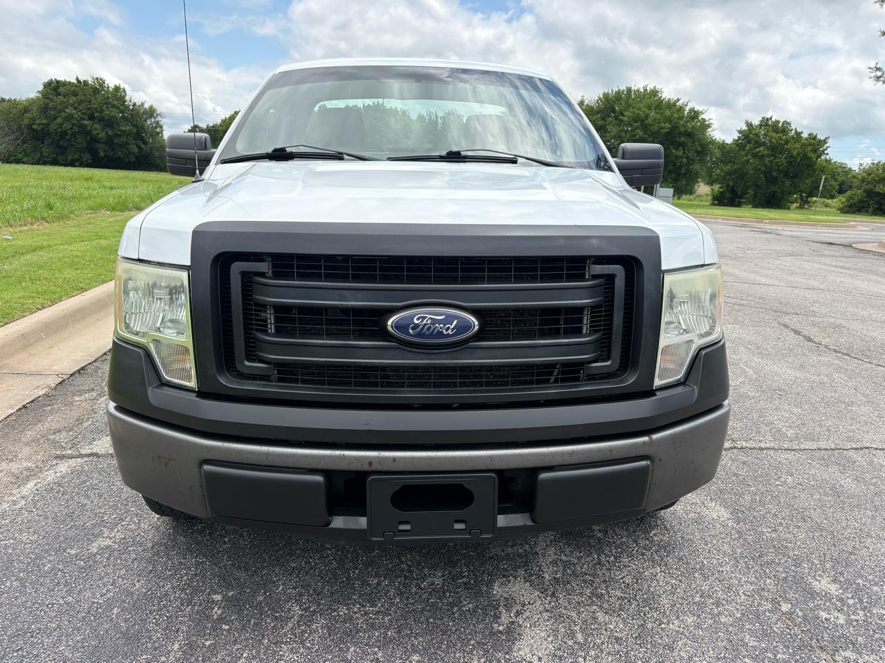 Ford F-150 2WD Reg Cab 126" XL 2014