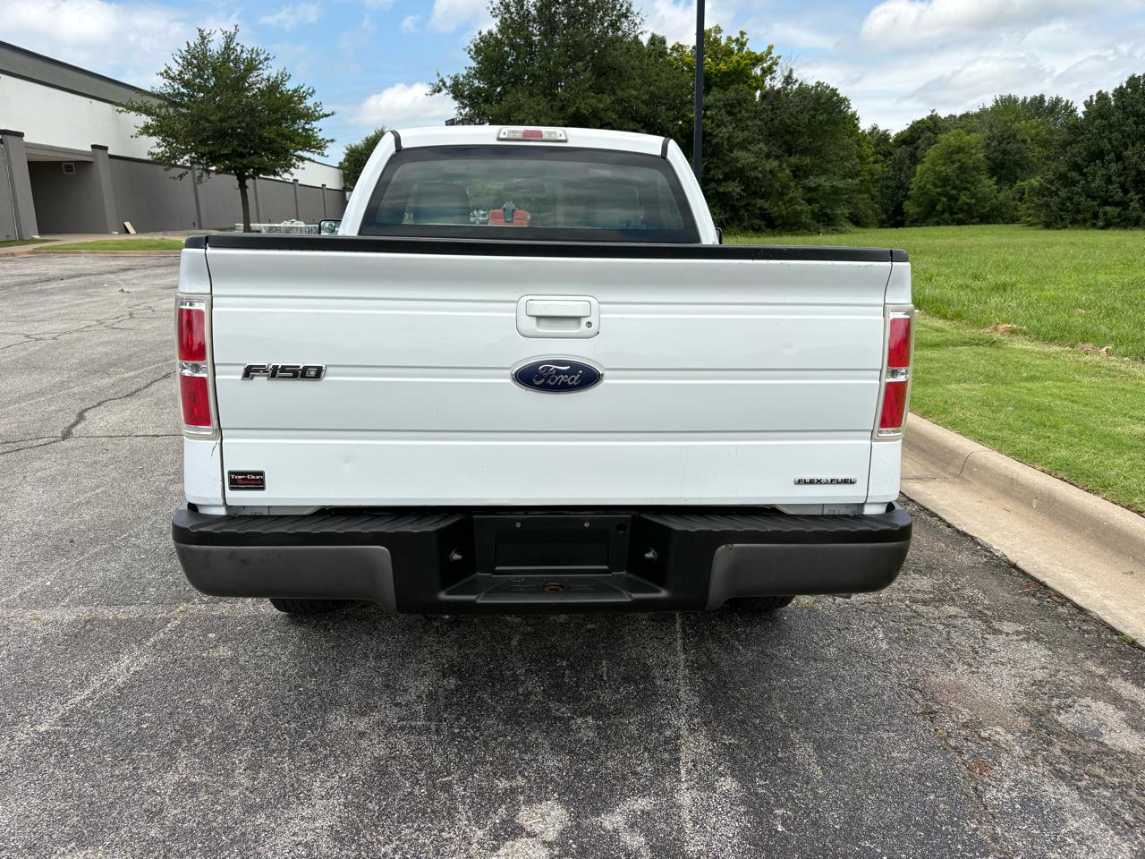 Ford F-150 2WD Reg Cab 126" XL 2014