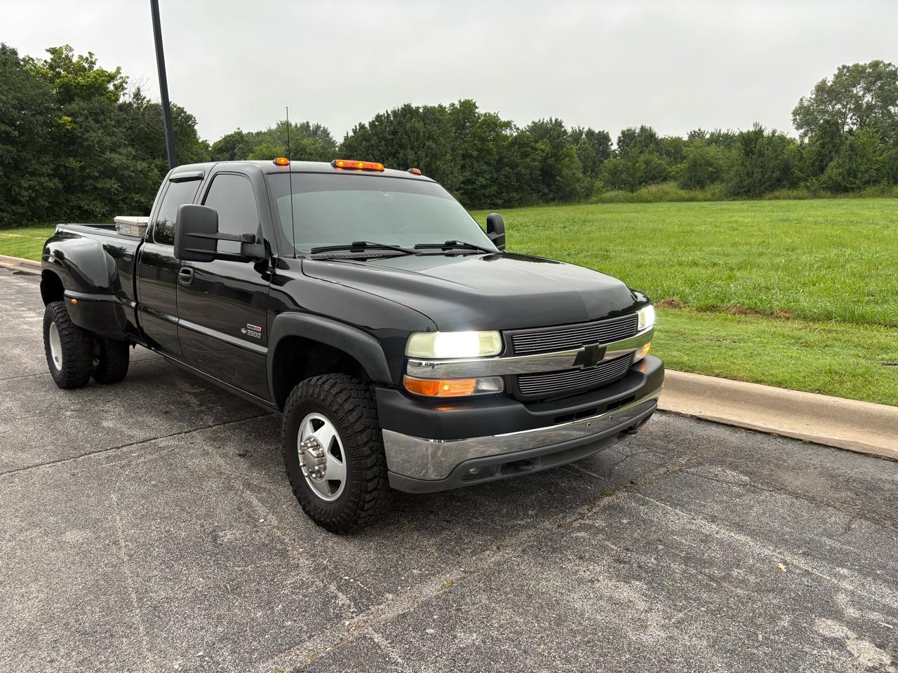 Chevrolet Silverado 3500 Ext Cab 157.5" WB 4WD DRW LS 2001