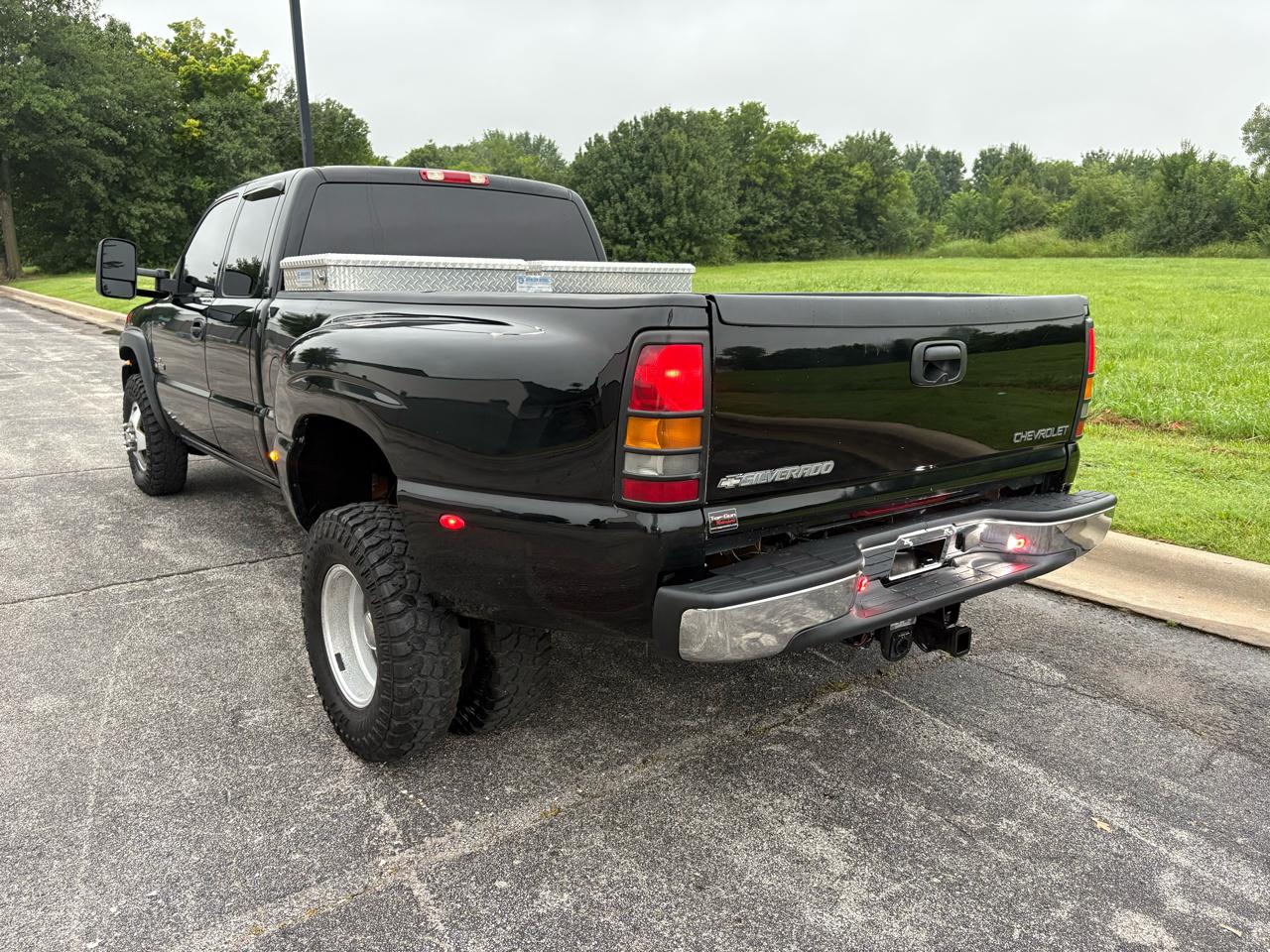 Chevrolet Silverado 3500 Ext Cab 157.5" WB 4WD DRW LS 2001