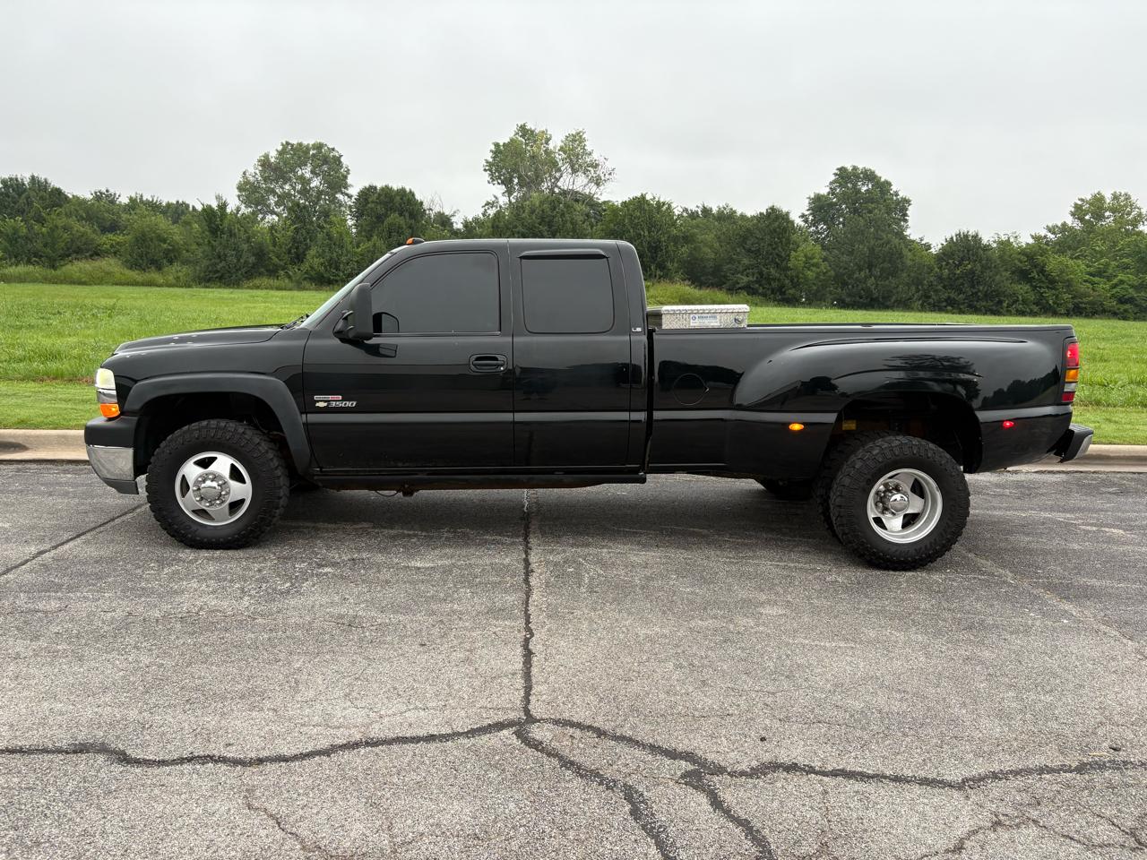 Chevrolet Silverado 3500 Ext Cab 157.5" WB 4WD DRW LS 2001
