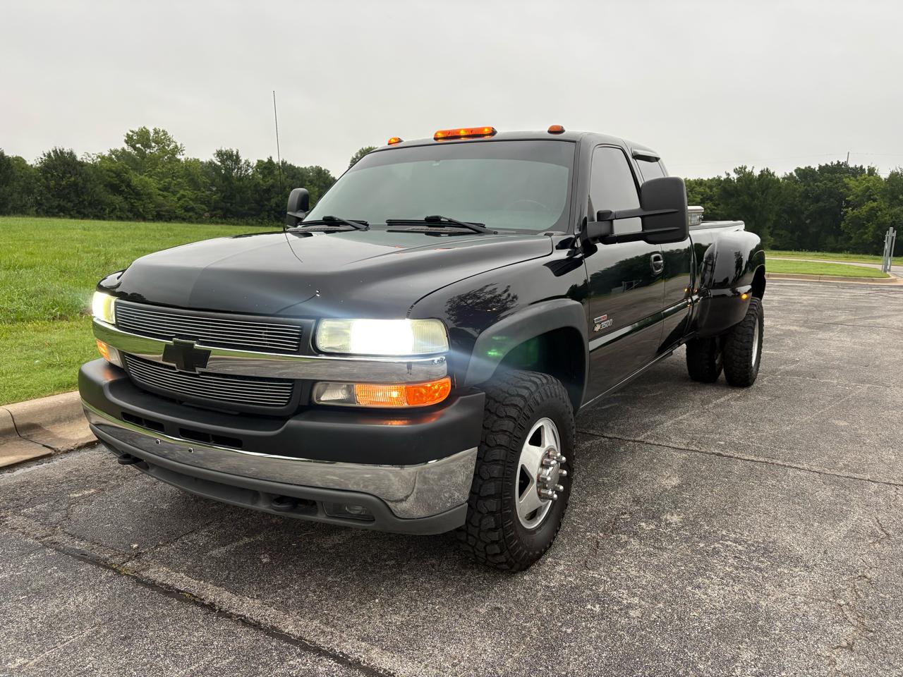 Chevrolet Silverado 3500 Ext Cab 157.5" WB 4WD DRW LS 2001