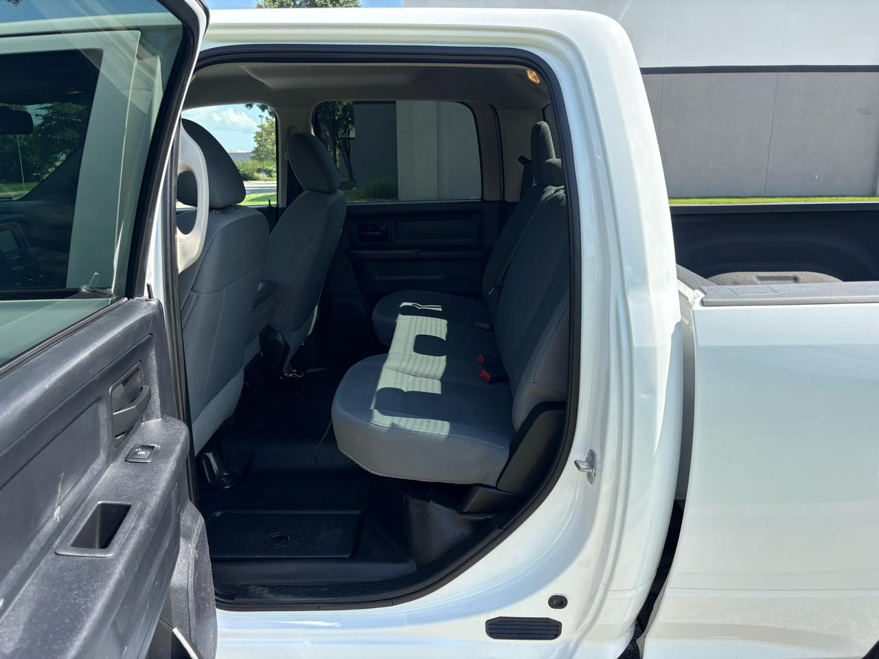 RAM 2500 4WD Crew Cab 149" Tradesman 2015