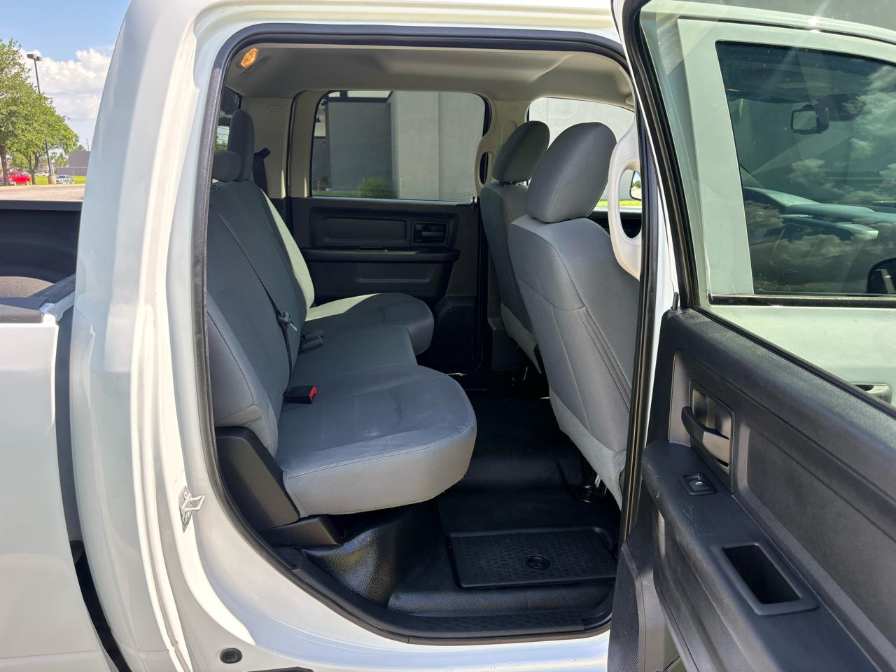 RAM 2500 4WD Crew Cab 149" Tradesman 2015