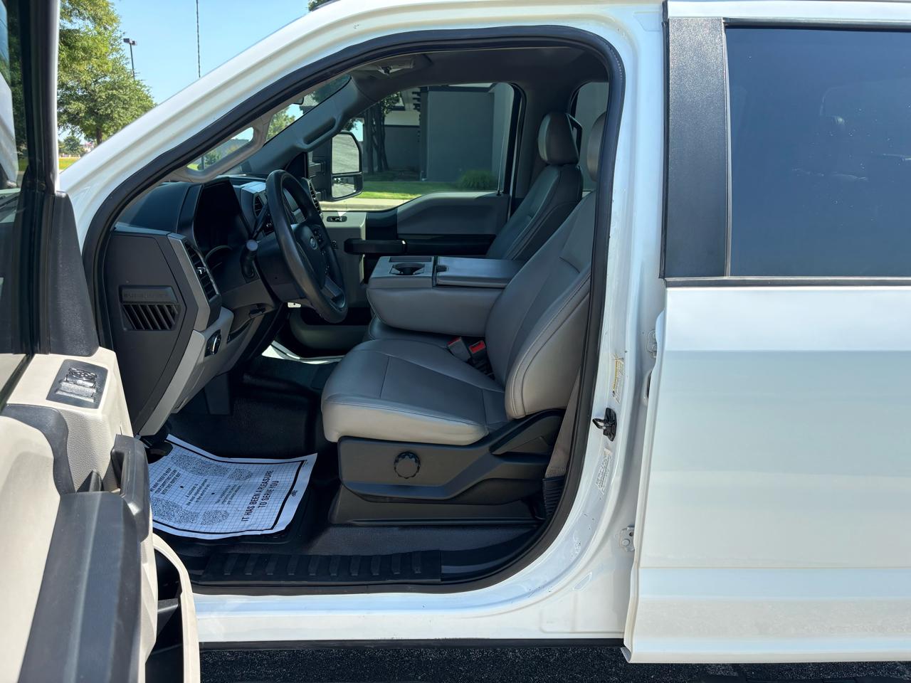 Ford Super Duty F-250 SRW XL 4WD Crew Cab 8' Box 2019