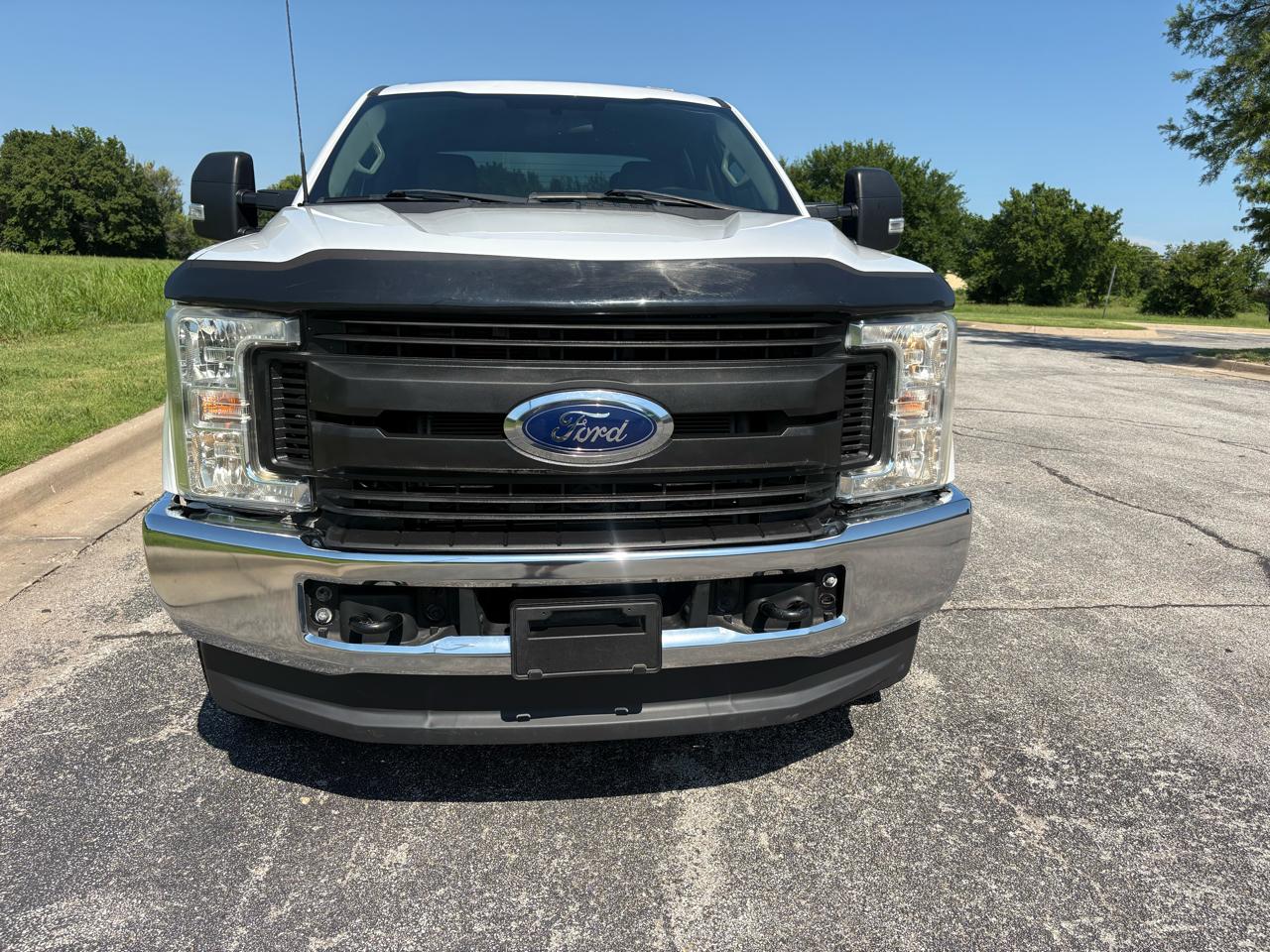 Ford Super Duty F-250 SRW XL 4WD Crew Cab 8' Box 2019