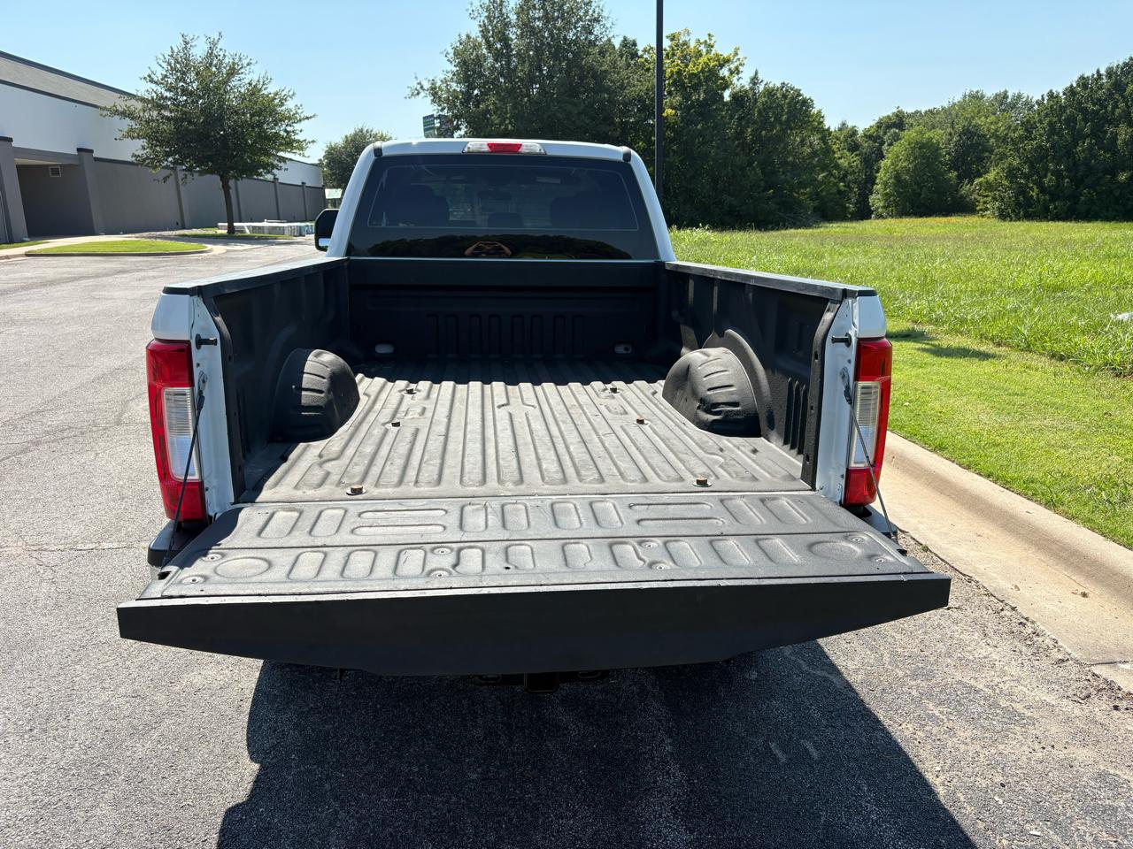 Ford Super Duty F-250 SRW XL 4WD Crew Cab 8' Box 2019